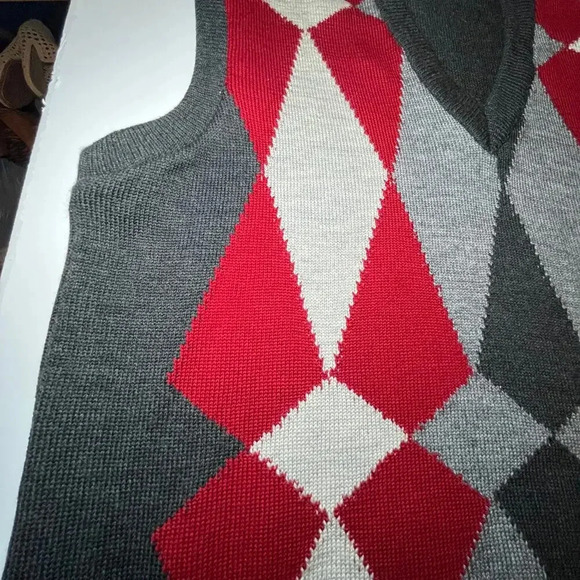 Men's Argyle Sweater Vest 38/M Lambswool Gray Burgundy‎ Grandpa Core VNeck Vtg - Picture 6 of 9
